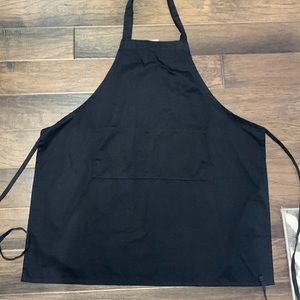 FREE W/ ANOTHER PURCHASE  🖤 New Apron